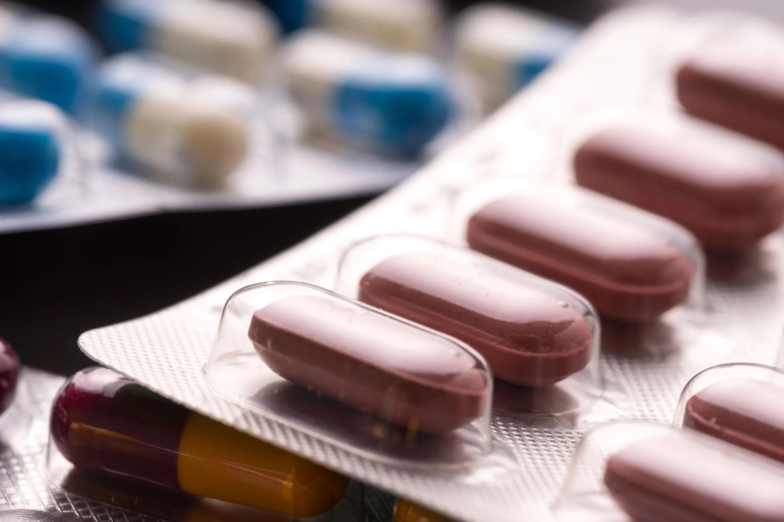 Anticoagulation History and Treatment Response in Atrial Fibrillation